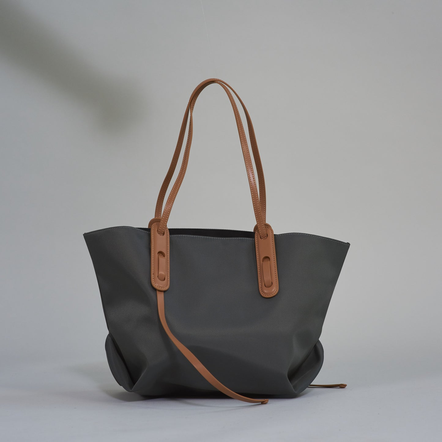Gia Contrast Carryall Tote