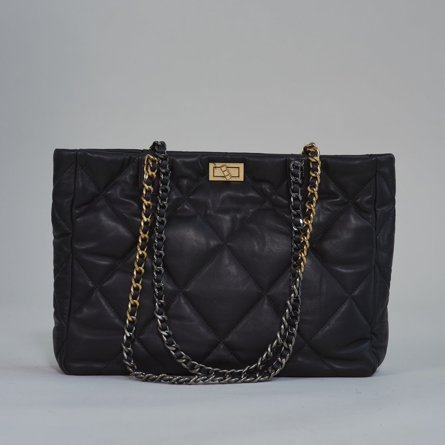 Sylvie Diamond Quilt Twist-Lock Tote
