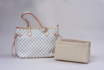 Crissy Checkered Totes with Wristlet Pochette